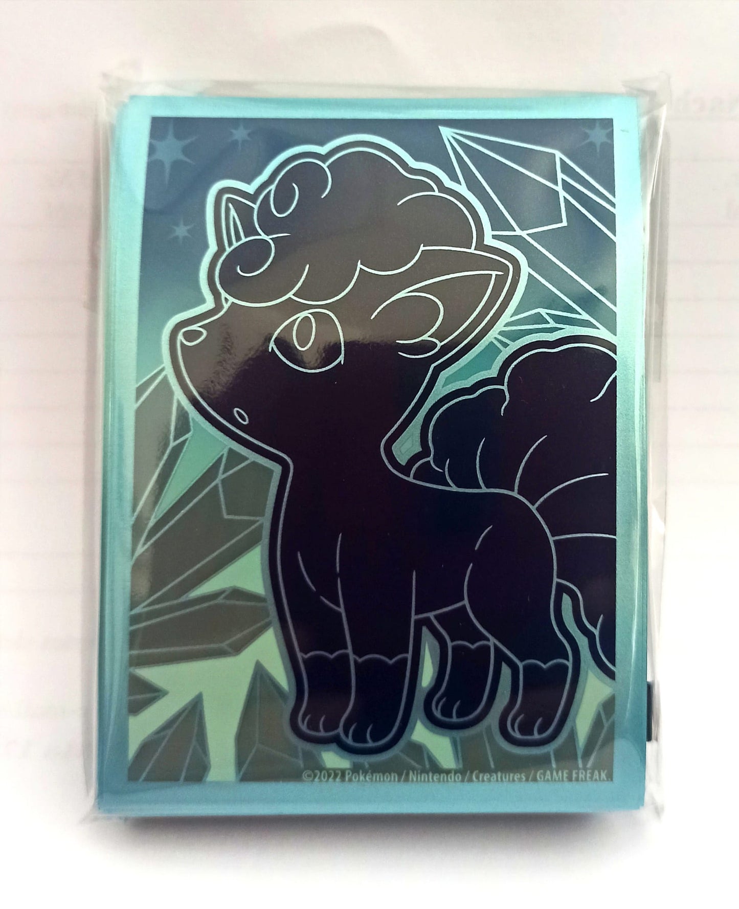 Pokémon 65 Soft Sleeves mit Alola-Vulpix-VSTAR Artwork