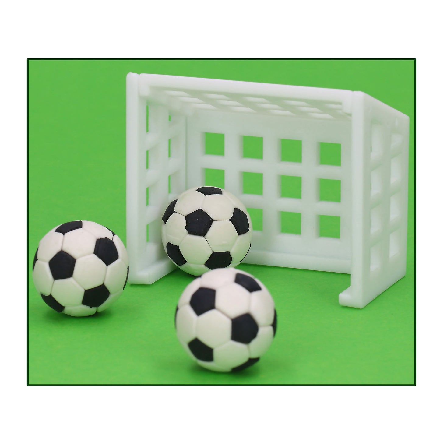 Action World Fußball Radiergummi-Set – Tor + 3 Bälle