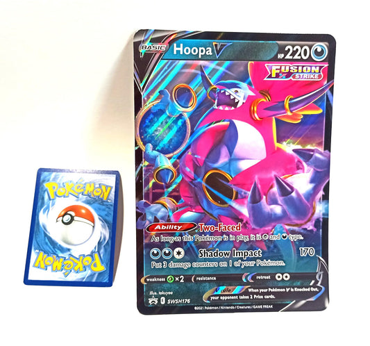 POKÉMON Karte - Hoopa V - Englisch - SWSH176 - Black Star Promo - OVERSIZED