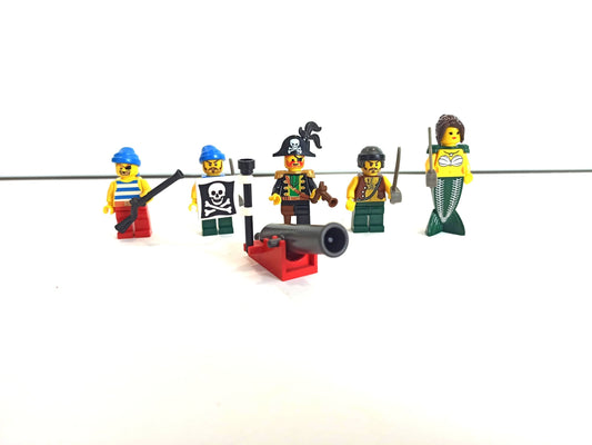 LEGO®  Sortiment 5 Piraten Mini-Figuren mit Zubehör - Peer Online Shop