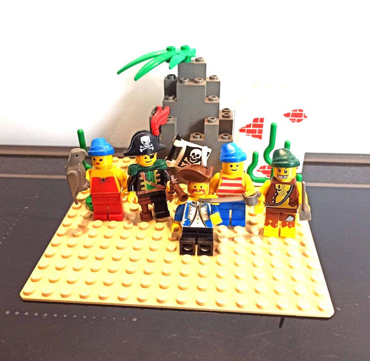 LEGO®  Sortiment Sonderteile 5 Piraten Mini-Figuren mit Zubehör - Peer Online Shop