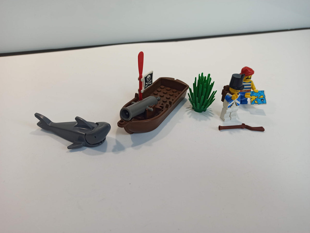 LEGO®  Sortiment Sonderteile Blaurock vs Pirat Kanone Boot Flagge Strauch Hai - Peer Online Shop