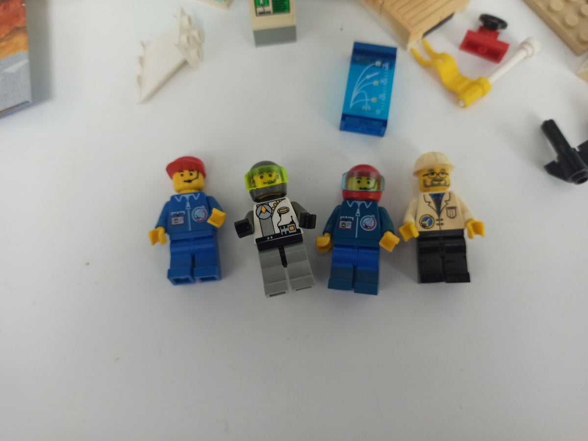 LEGO® Sortiment Sonderteile Konvolut System 6336, 6452 mit Minifiguren und Bauanleitung - Peer Online Shop